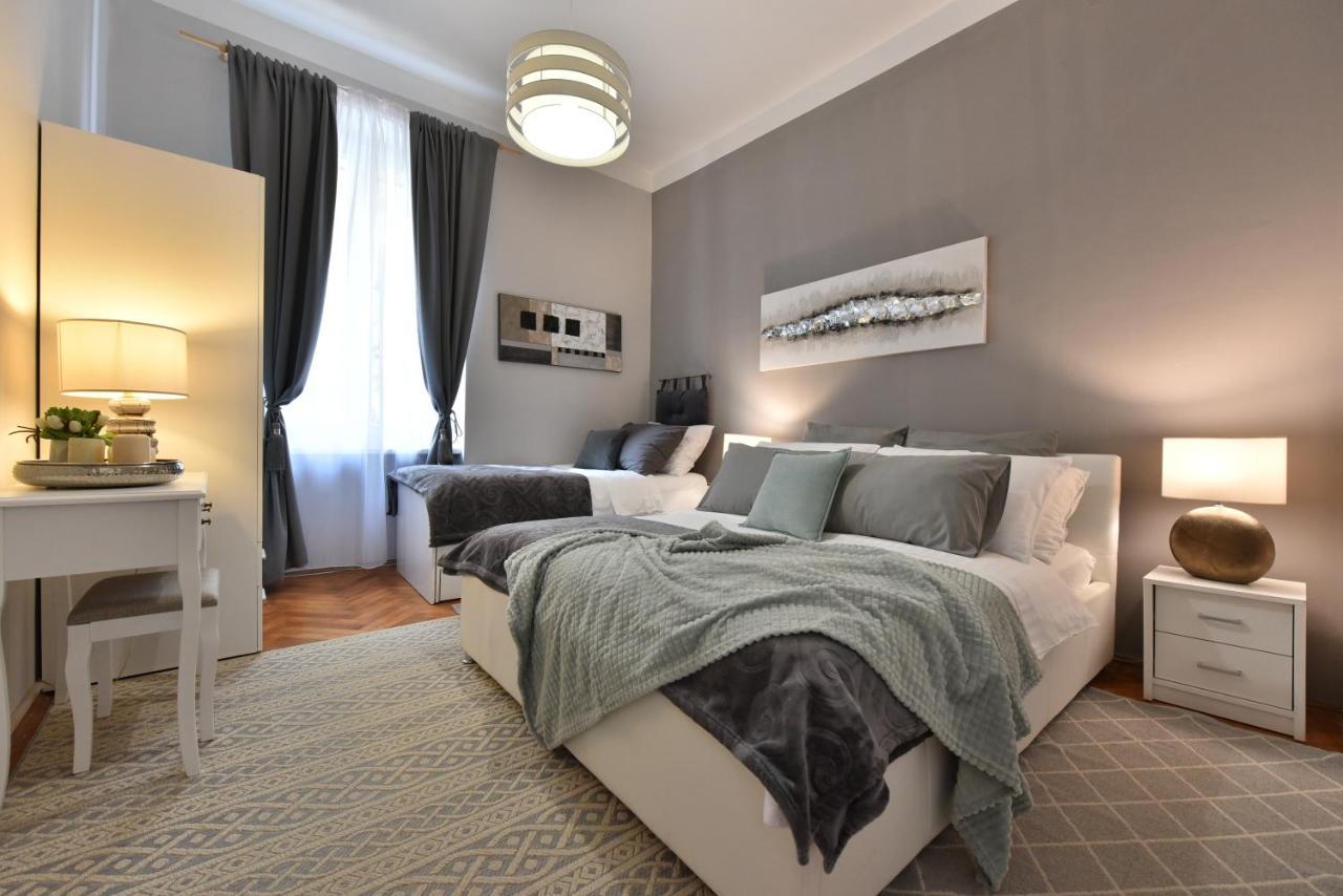 Zadar Center Beach Apartment - Directly On The Sea ภายนอก รูปภาพ