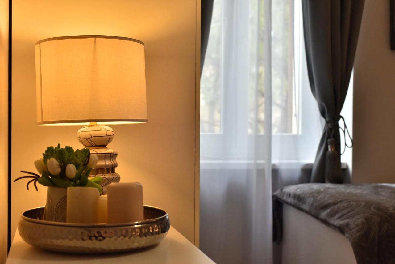 Zadar Center Beach Apartment - Directly On The Sea ภายนอก รูปภาพ
