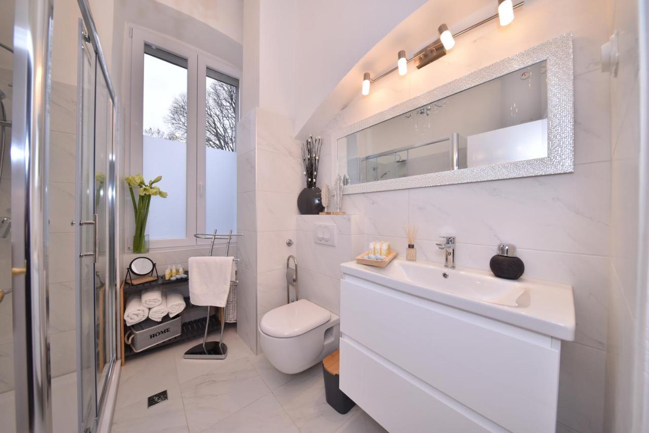 Zadar Center Beach Apartment - Directly On The Sea ภายนอก รูปภาพ